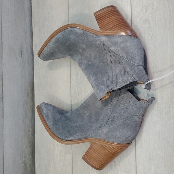 New Marc Fisher Gardi LTD Womens Ankle Suede Heels shoes boots sz 7.5M - Picture 7 of 13